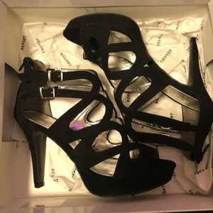Black sude heels